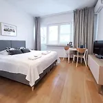 Concierge Hoza Centrum * وارسو